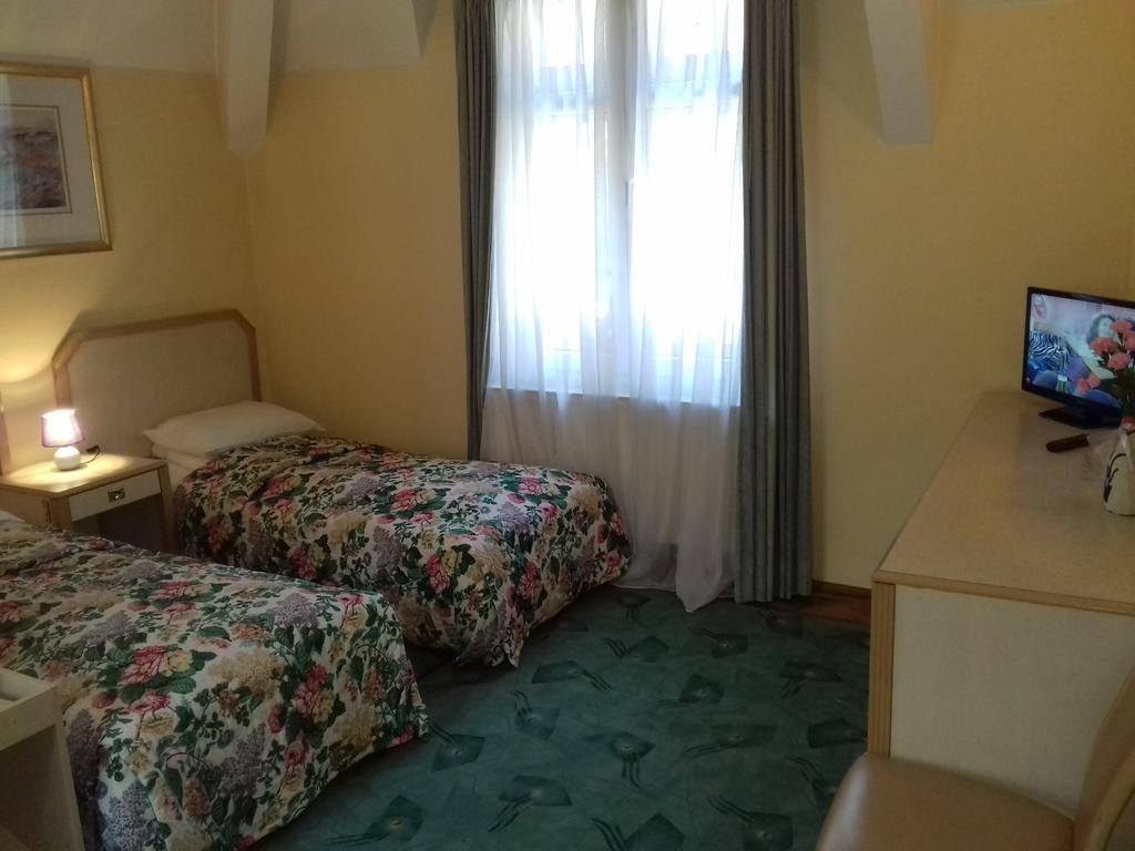 Pensiunea Micsunica Sinaia Zewnętrze zdjęcie